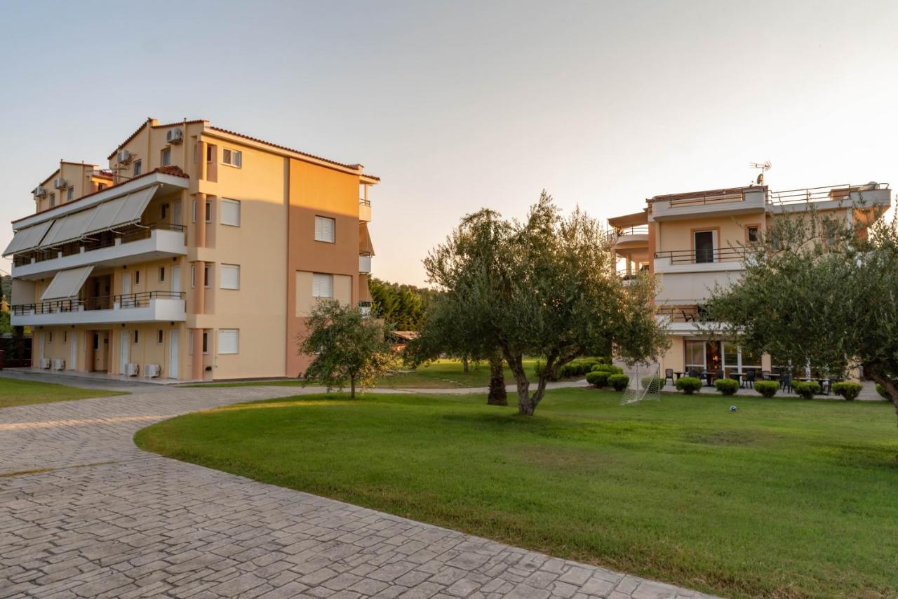 الشقق الفندقية زاخاروفي  Anilio Plaza المظهر الخارجي الصورة